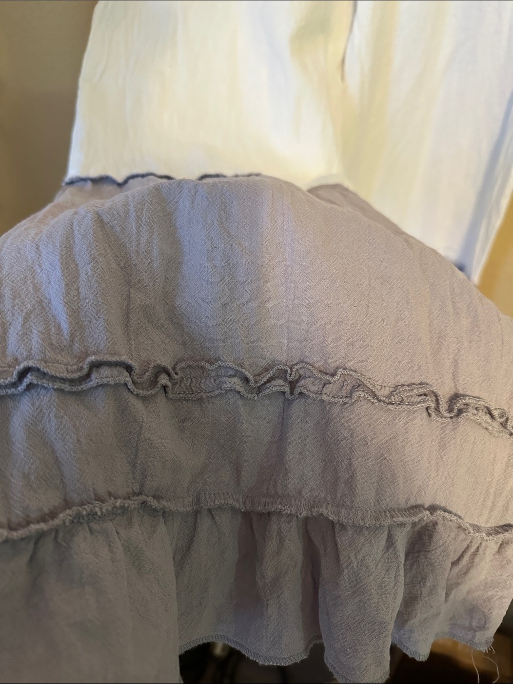 Two-Tone White and Lavender Ruffle Wide-Leg Pants - Picture 4 of 9